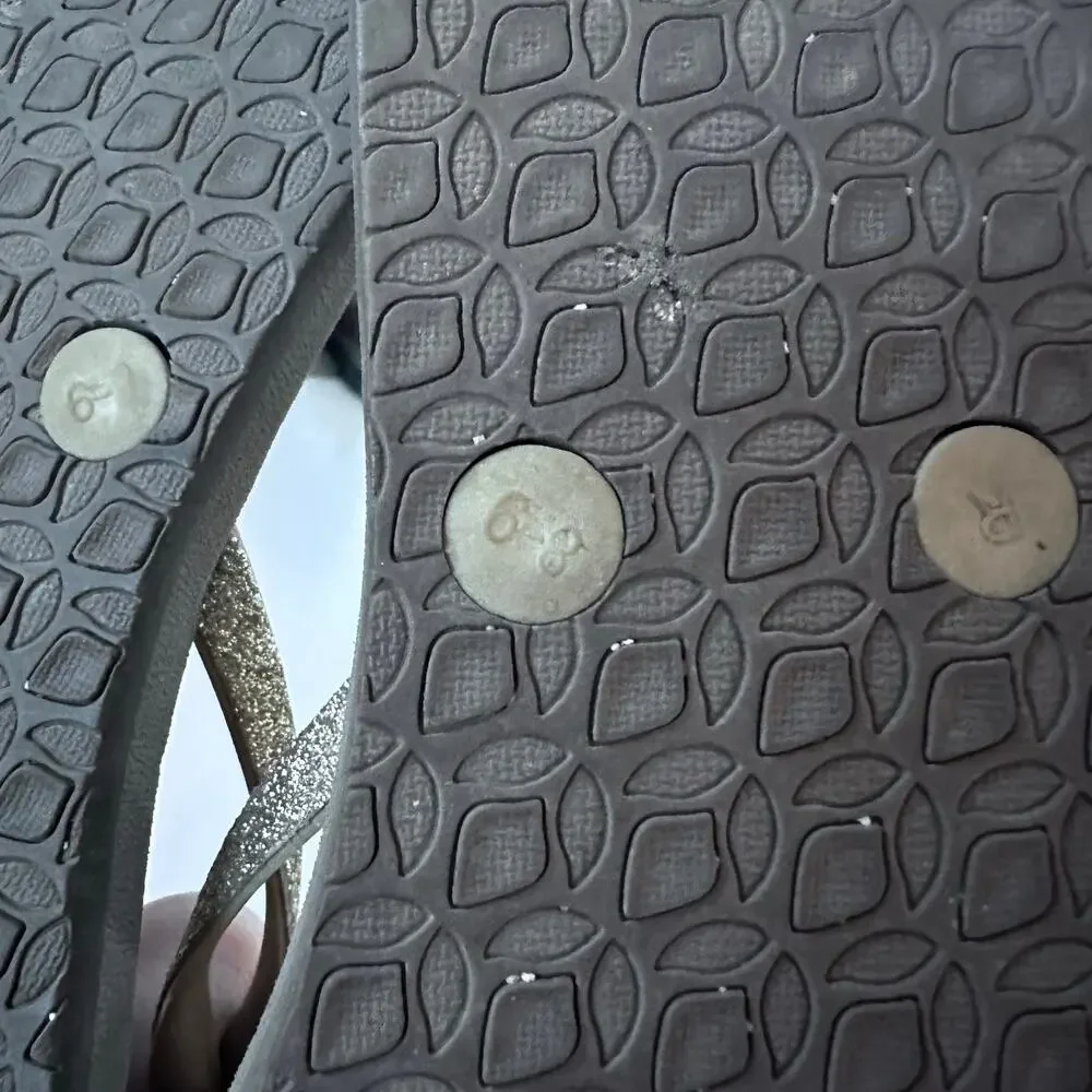 Reef Sandals - Picture 2 of 6